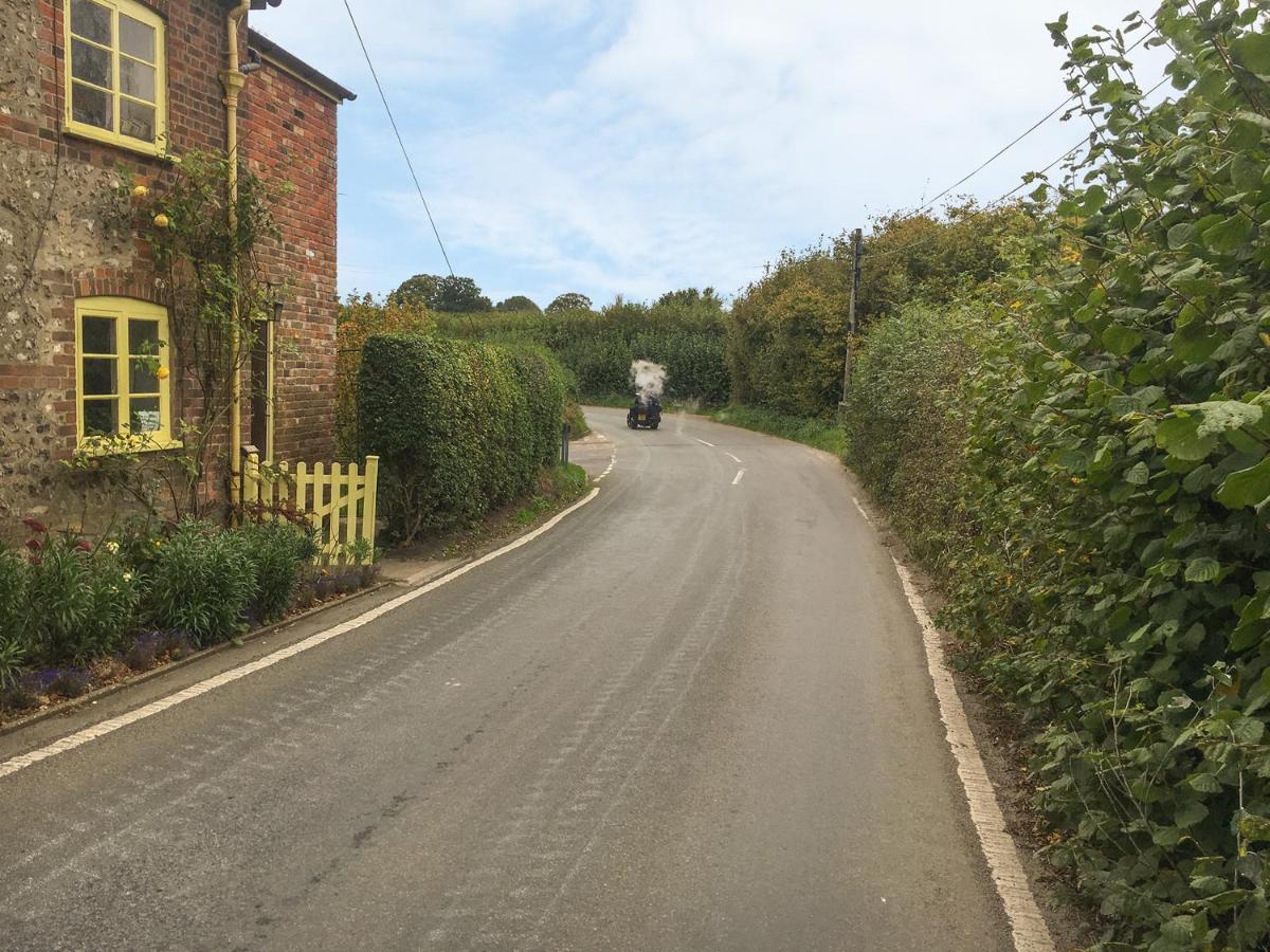 Apple Tree Cottage Shillingstone Exterior photo